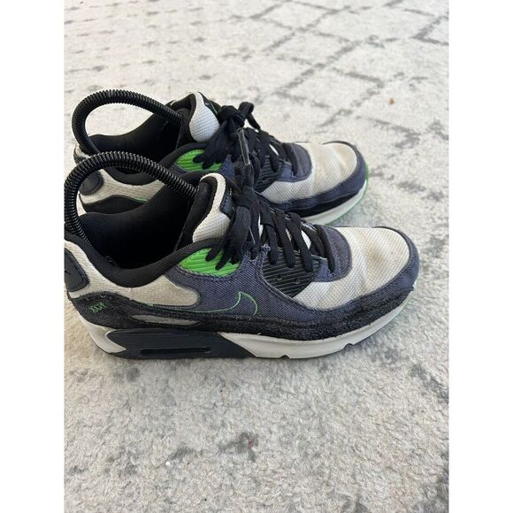 Nike Air Max 90‎ LTR SE Kids Size 6.5Y/Womens 8 Black Scream Green DN4376-001 - Picture 3 of 9